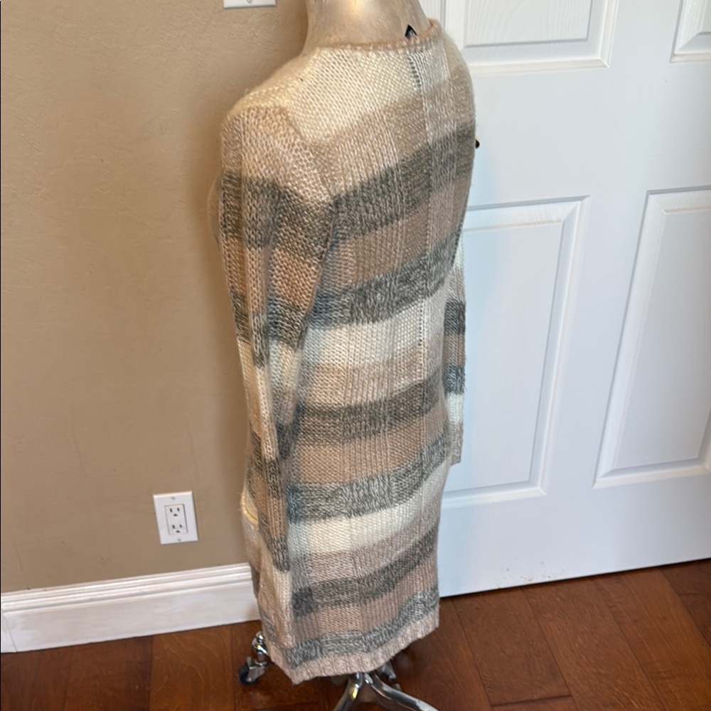 Ultra Flirt Striped Sweater Dress V-Neck Knit Neutral Tan Gray L Pocketed - Picture 4 of 10